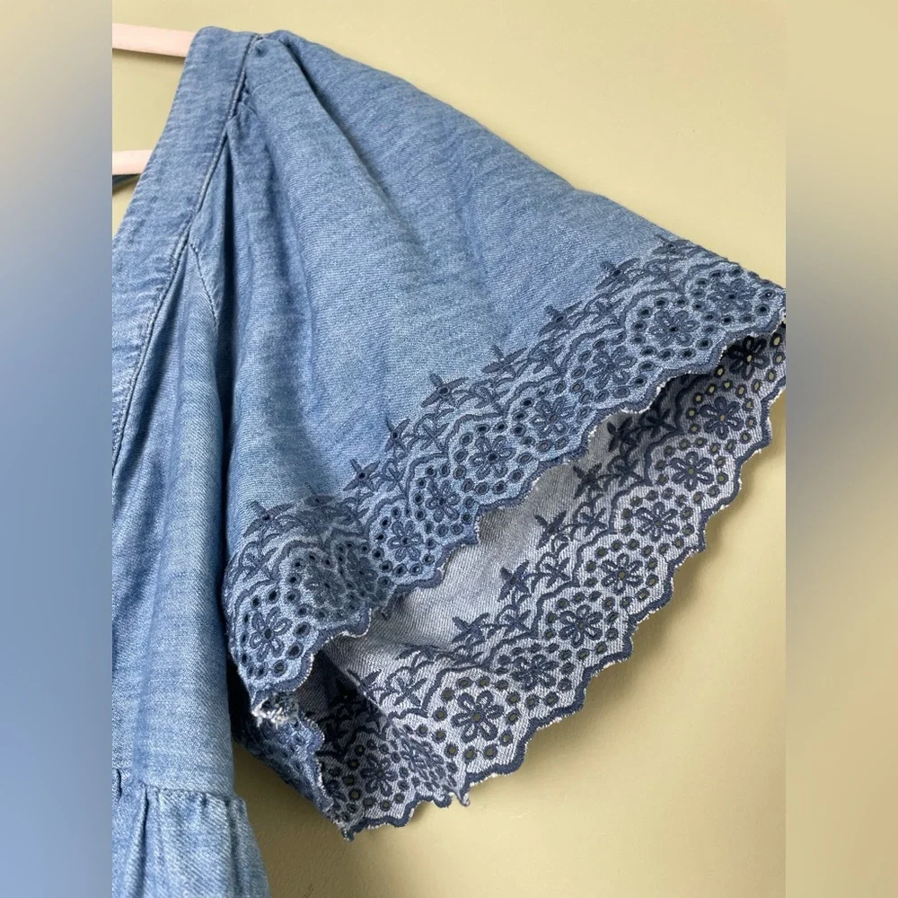 OLD NAVY 100% Cotton Smocked Denim Boho Blouse Seersucker Design Flutter Sleeve - Picture 6 of 10